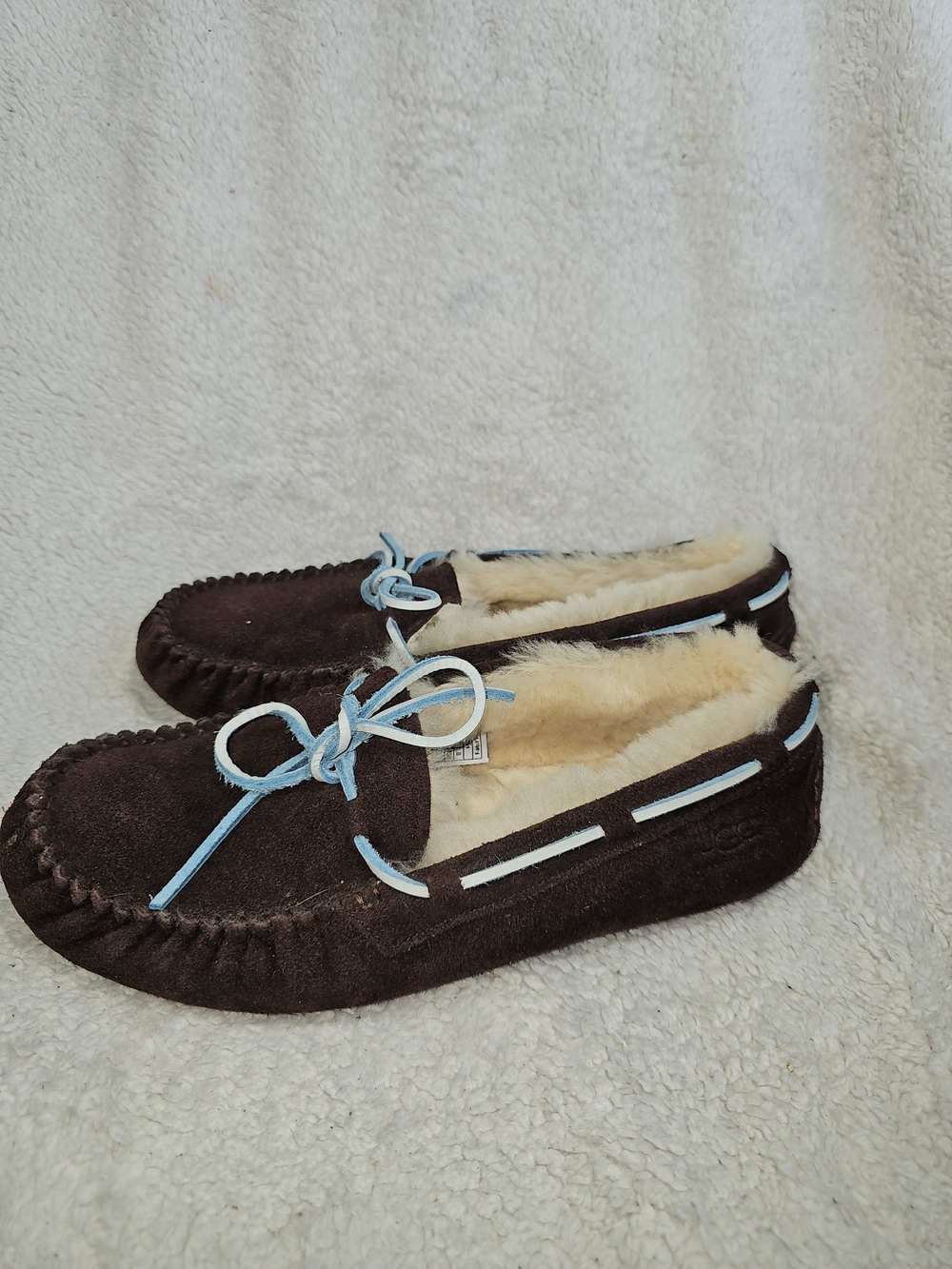 UGG Dakota Chocolate & Blue Suede Moccasin Slippers Shoes WOMEN'S SIZE 8.